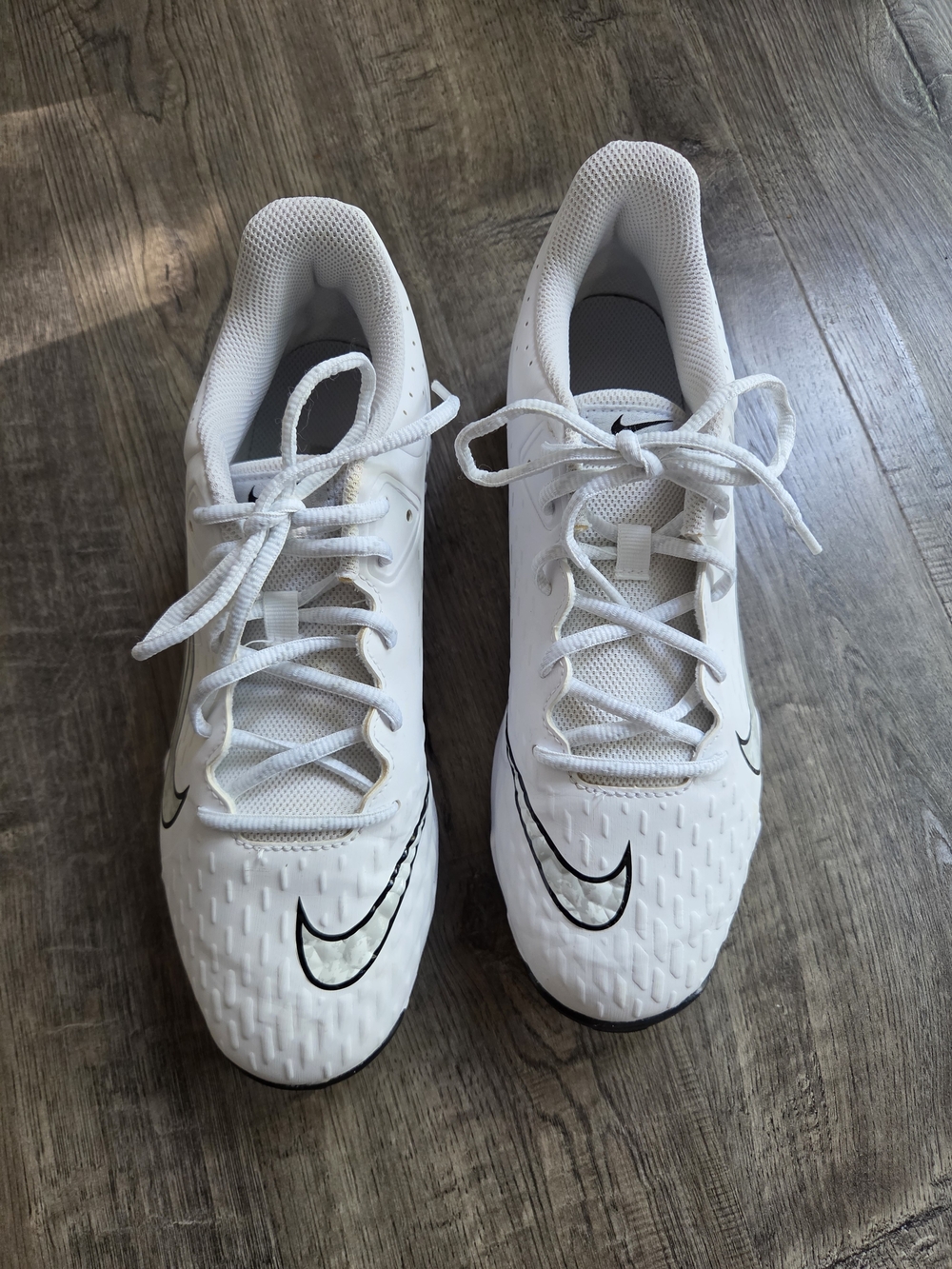 Nike White and Black Women's Athletic Shoes